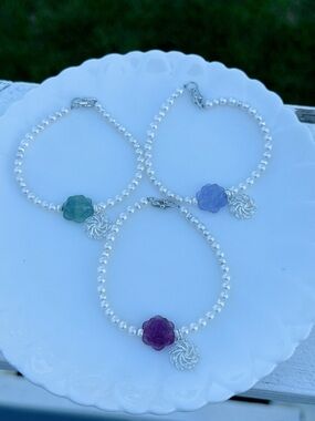 26B339 Handmade Freshwater Baby Pearl Bracelet Fluorite Flower  7”